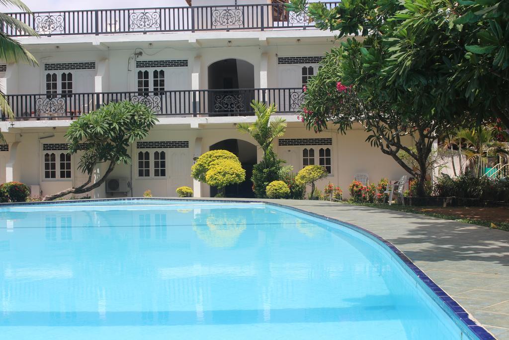 Navro Beach Resort Panadura Exterior foto