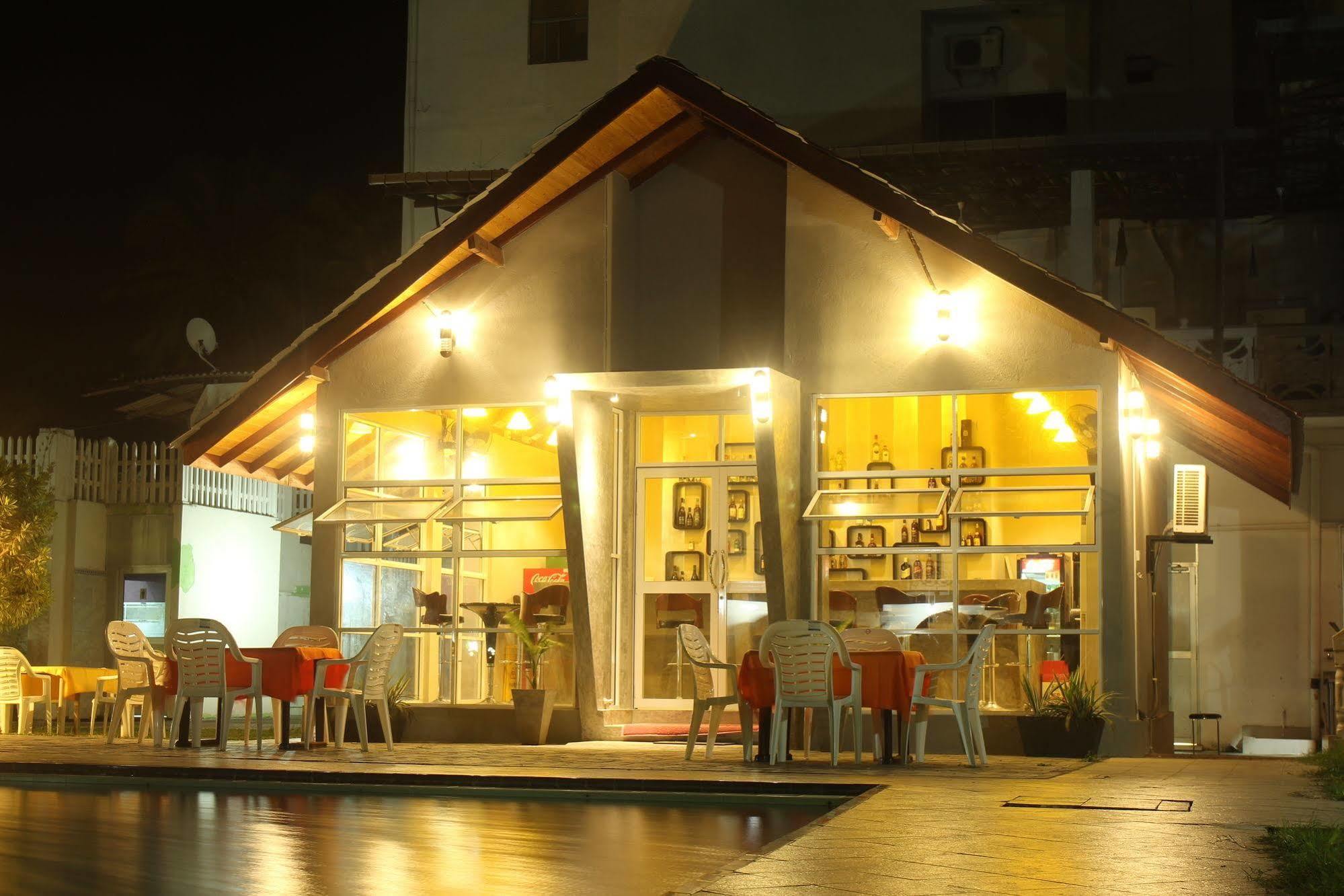 Navro Beach Resort Panadura Exterior foto