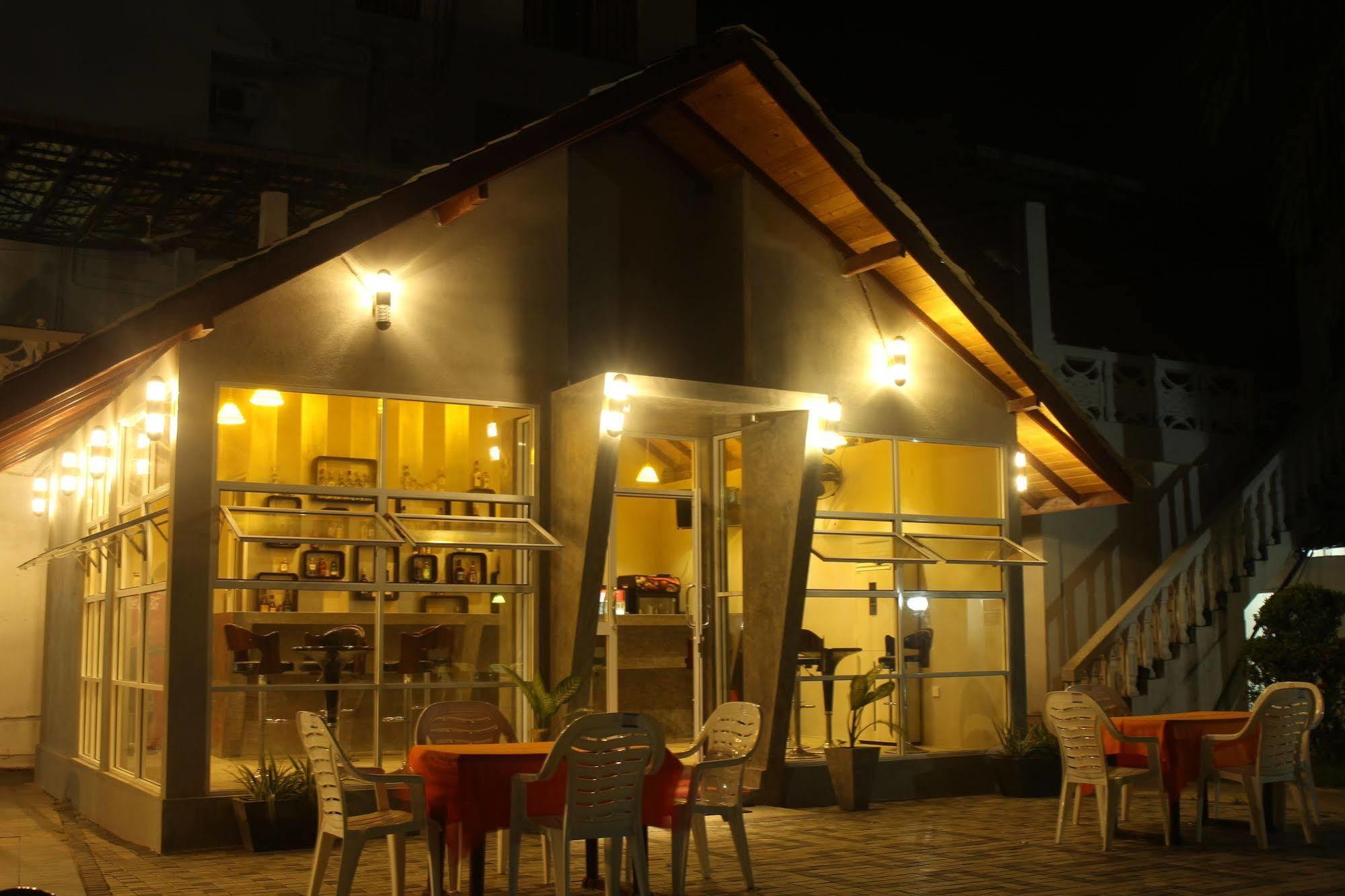 Navro Beach Resort Panadura Exterior foto